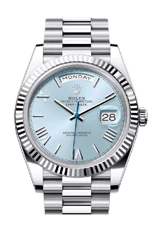 Luxury Quartz Watches with High-End MovementsRolex Day-Date 40 Ice-Blue Roman Dial Dial Fluted Bezel Platinum President Men's Watch 228236