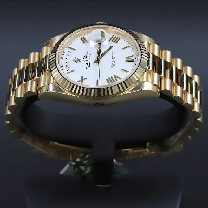 Digital Watches with Timer FunctionRolex<br>228238 DayDate 40 White Dial