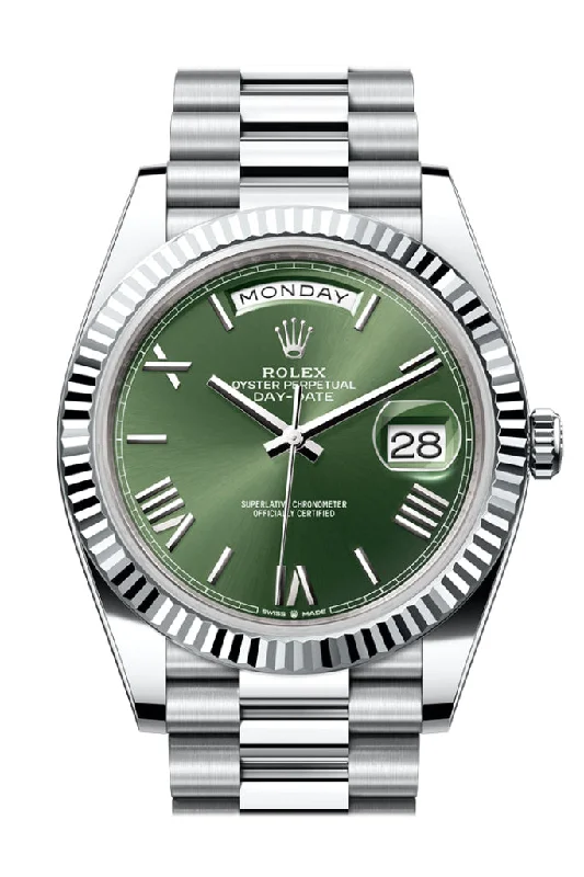 Watches with Luminous Markers for Night VisibilityRolex Day-Date 40 Olive Green Dial Fluted Bezel Platinum President Men's Watch 228236