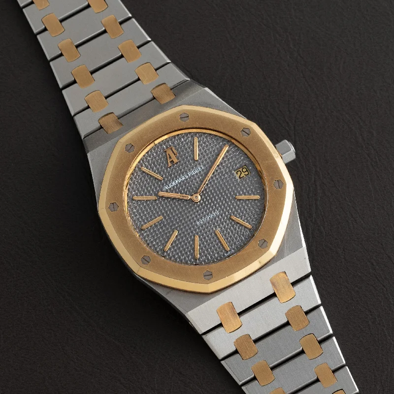 Watches with Backlight for Low-Light ConditionsAudemars Piguet Royal Oak 'Jumbo'