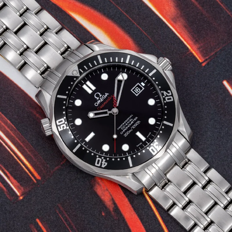 Watches with Engraved Dials for PersonalizationOmega Seamaster 300 Professional Co-Axial '007'