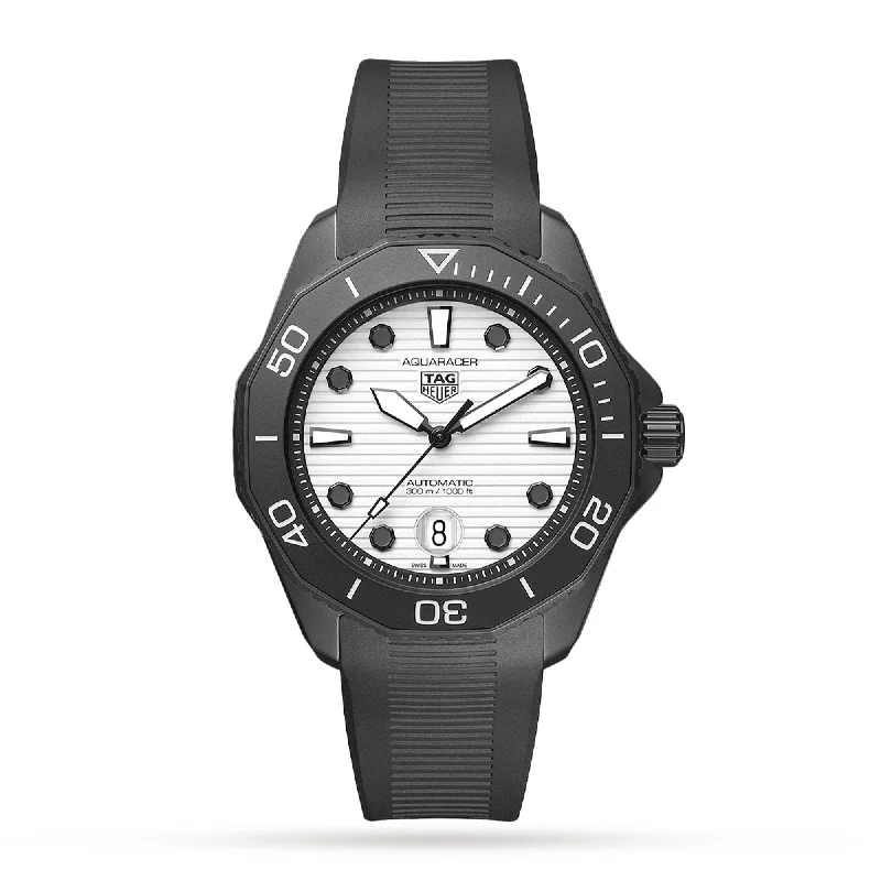 Watches with Silicone Straps for a Soft FeelTag Heuer Men's WBP201D.FT6197 Aquaracer Black Rubber Watch