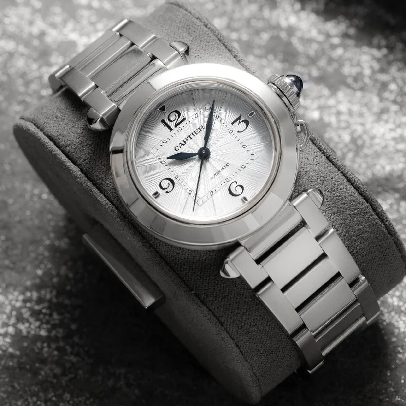 Outdoor Adventure Watches with CompassCartier Pasha