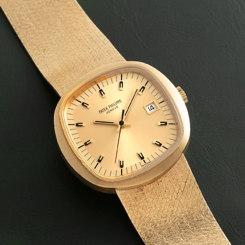 Wooden Cased Watches for a Natural LookPatek Philippe Beta 21