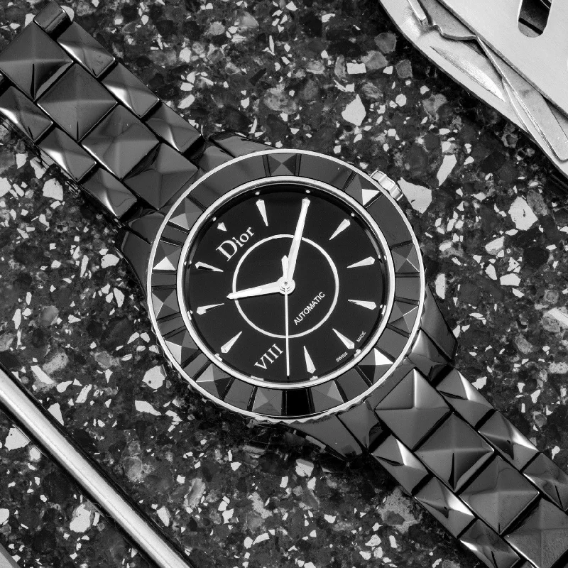 Analog-Digital Hybrid Watches for Dual FunctionalityDior VIII